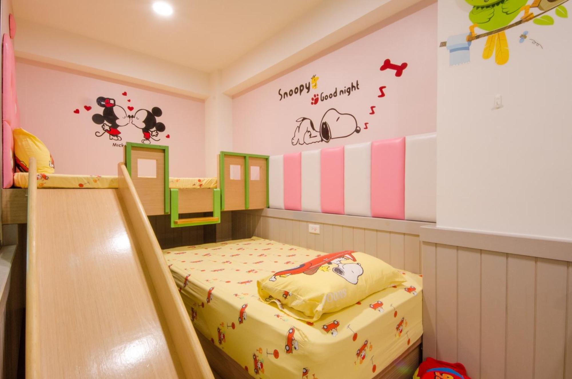 宜人生活溜滑梯親子民宿 Easylife B&B Дуншань Екстер'єр фото