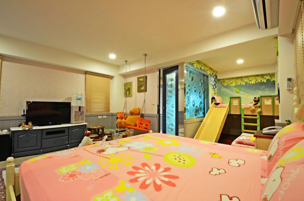 宜人生活溜滑梯親子民宿 Easylife B&B Дуншань Екстер'єр фото