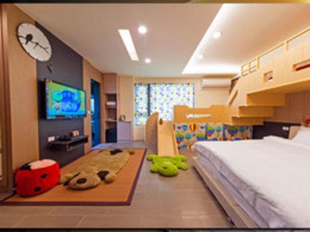 宜人生活溜滑梯親子民宿 Easylife B&B Дуншань Екстер'єр фото